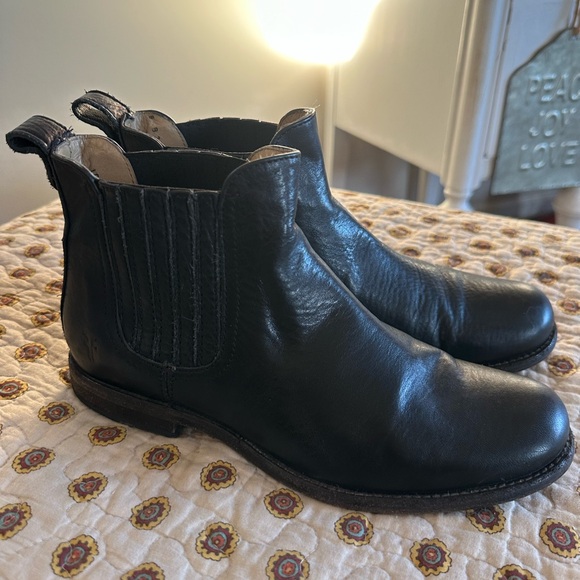 Frye Pippa Chelsea Black Leather Ankle Boots Size 8 - Picture 1 of 8